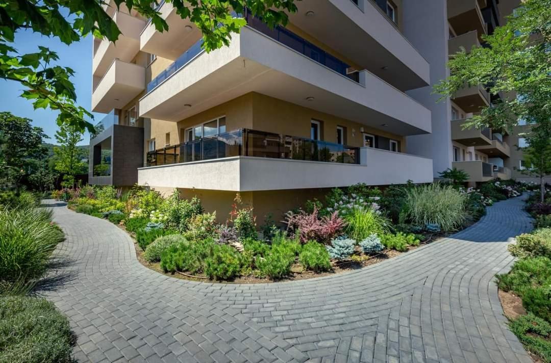 Apartamento Ama By Melis Braşov Exterior foto